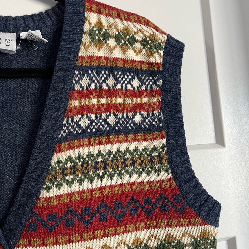 Vintage Multicolored Sweater Vest Size Medium - Picture 2 of 14